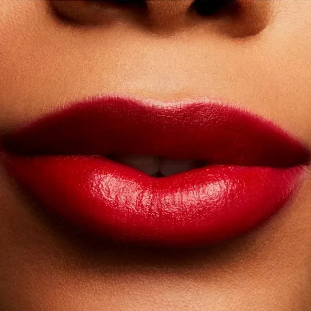 🥰🥰MAC Love Me Lipstick E for Effortless🥰🥰